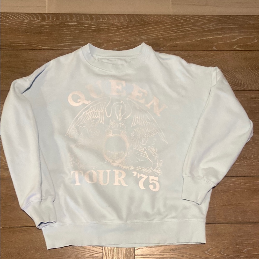 American Eagle Queen Tour '75 Light Blue Sweater size S gently used